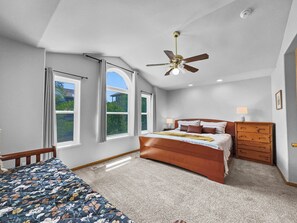 4 Schlafzimmer, Bügeleisen/Bügelbrett, kostenloses WLAN, Bettwäsche