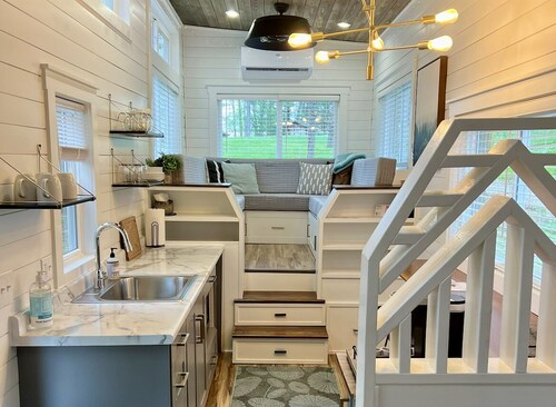 The Trillium Tiny House by the Lake