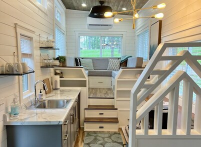 The Trillium Tiny House by the Lake