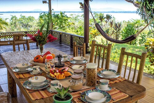 Waterfront Property With Spacious House With Dorm and Communal Kitchen Rio Dulce