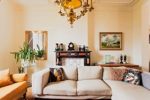 Smart TV, fireplace, table tennis, stereo - Beautiful mansion with swimmingpool and jacuzzi (Bilzen)