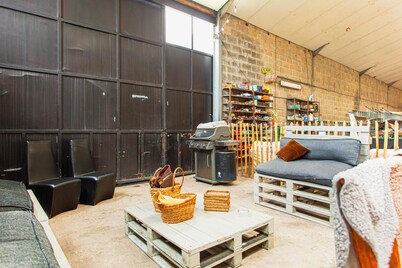 Beautiful mansion with swimmingpool and jacuzzi