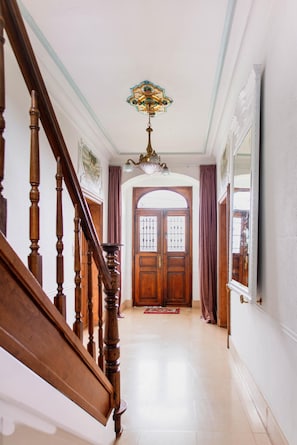 Interior - Beautiful mansion with swimmingpool and jacuzzi (Bilzen)