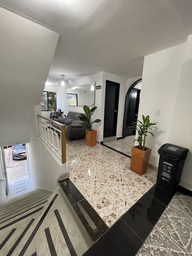 Hotel De León Estadio