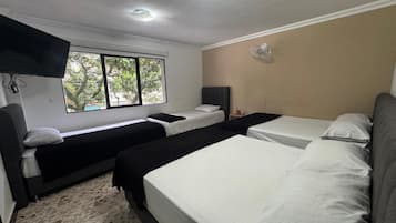 1 bedroom, pillowtop beds, desk, laptop workspace