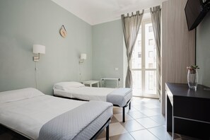 3 habitaciones, tabla de planchar con plancha y wifi gratis 