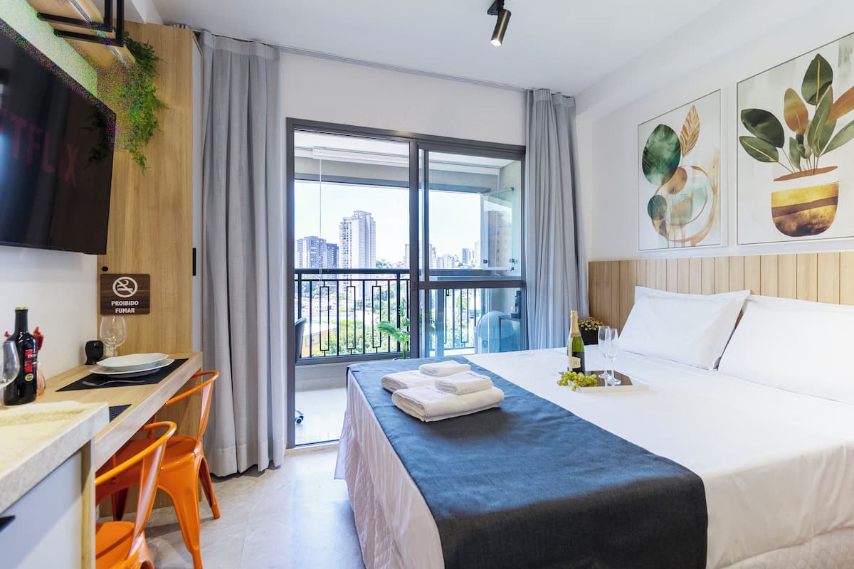 1 bedroom, free WiFi, bed sheets