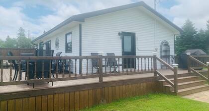 Lorney’s Place - entire cottage in cascumpec