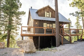 Exterior - The Sunset House (Mayhill)