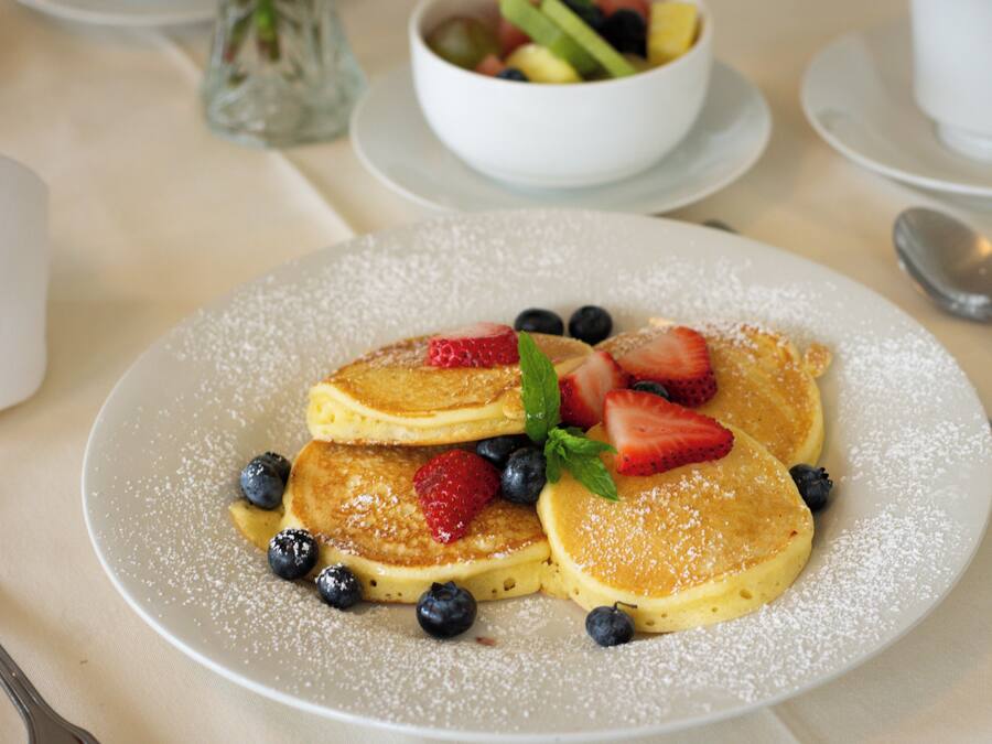 Free daily cooked-to-order breakfast