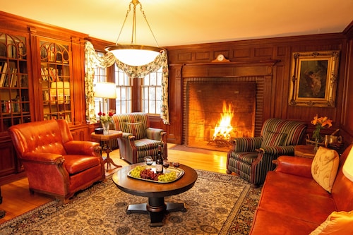 Blackberry River Inn