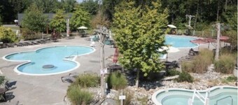 Shenandoah Crossing Resort - 2 Bedroom Fully Furnished Cabin