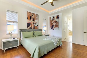 3 bedrooms, iron/ironing board, travel crib, internet