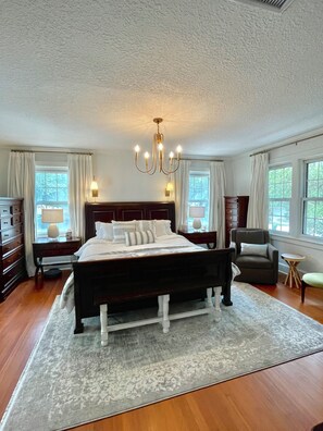 5 Schlafzimmer, Bügeleisen/Bügelbrett, WLAN, Bettwäsche