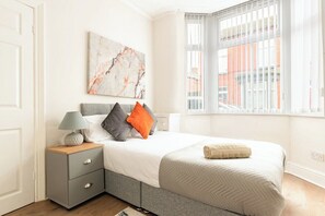 3 bedrooms, iron/ironing board, free WiFi, bed sheets