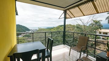 Luxe appartement | Woonruimte | Een flatscreentelevisie