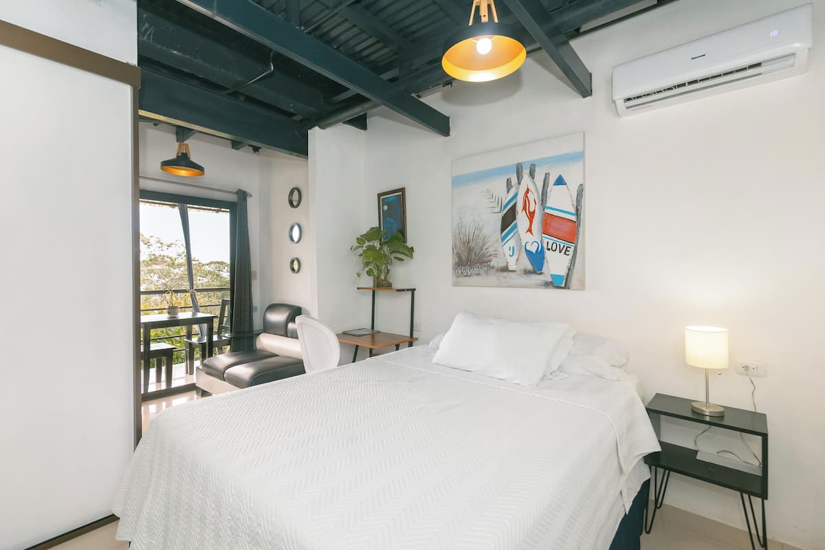 Seprai premium, selimut bulu angsa, dan tempat tidur Tempur-Pendic