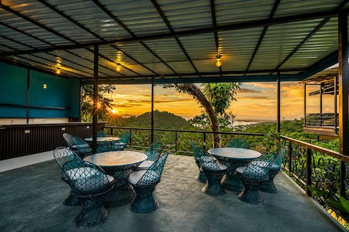 Vista del Pacifico Boutique Hotel