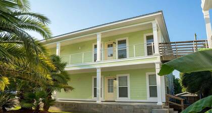 Ground Floor · 3BR Sleeps 8 · Near Ingalls/Chevron