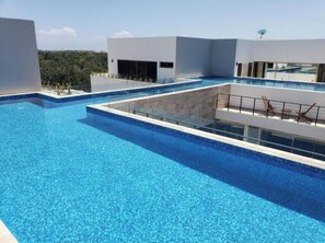 Outdoor pool - Spectacular Apartment Bridge Pool (Tulum)