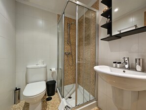 Baignoire, serviettes fournies