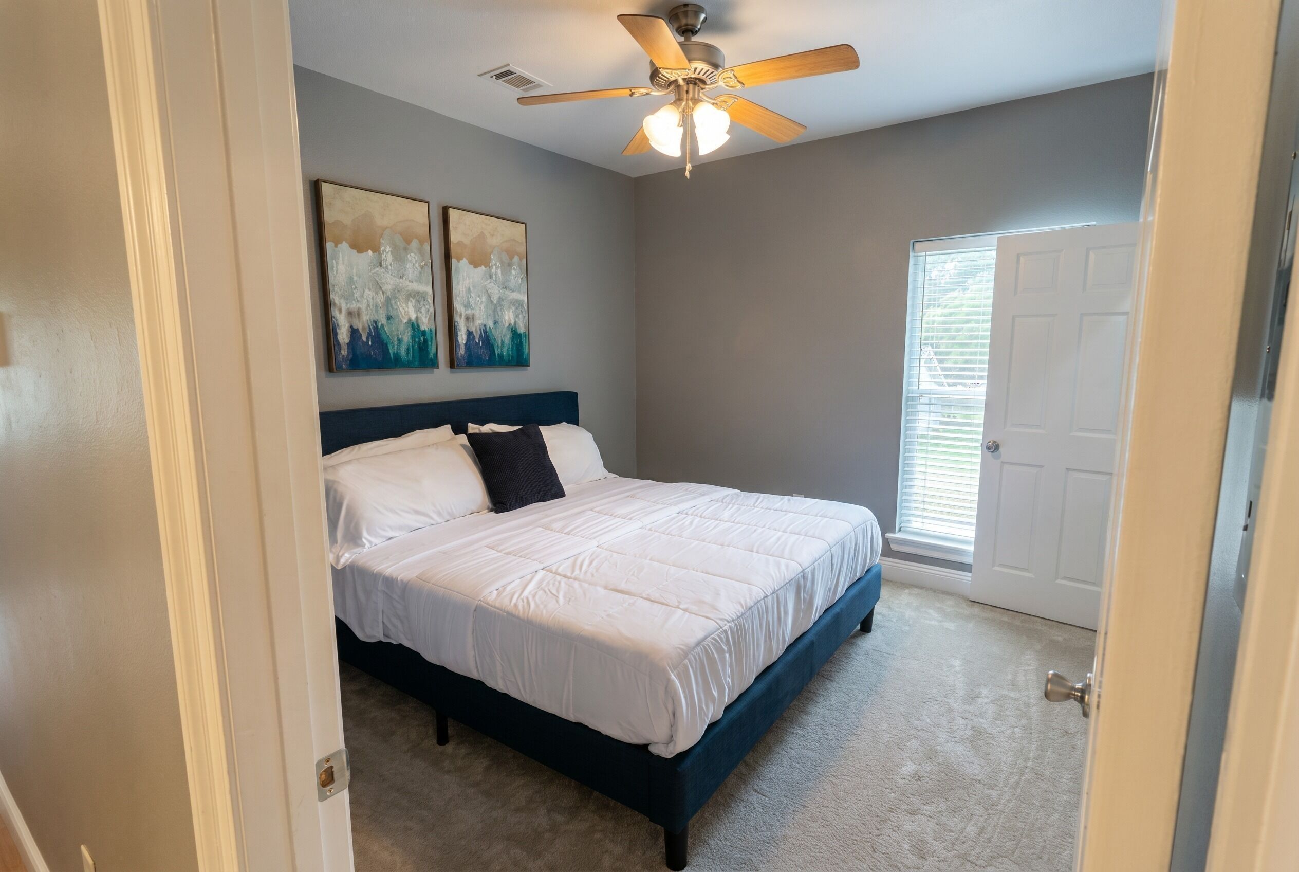 3 bedrooms, iron/ironing board, free WiFi, bed sheets