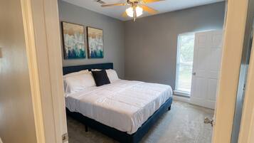 3 bedrooms, iron/ironing board, free WiFi, bed sheets