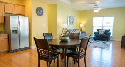 Crew Stay 3BR · Near Chevron & Ingalls · Kitchen