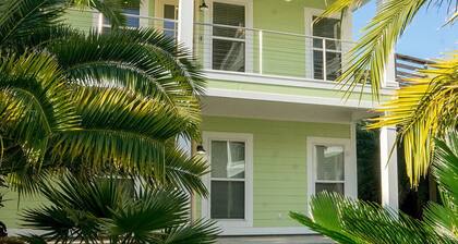 Beautiful 3BR 2BA / Full Kitchen / Balcony / W&D