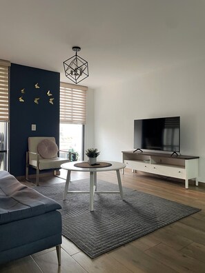 Apartment | Living area | Smart TV, Netflix, iPod dock, MP3 dock - Versalles 47  (Mexico City)