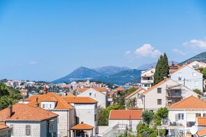 الإطلالة من المنشأة