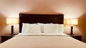 Kamar Basic, 1 Tempat Tidur Queen, Bebas Asap Rokok | Meja kerja, setrika/meja setrika, Wi-Fi gratis, dan seprai linen