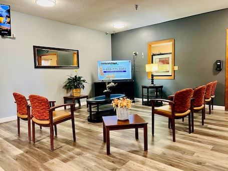 Lobby sitting area. The Best Inn & Suites