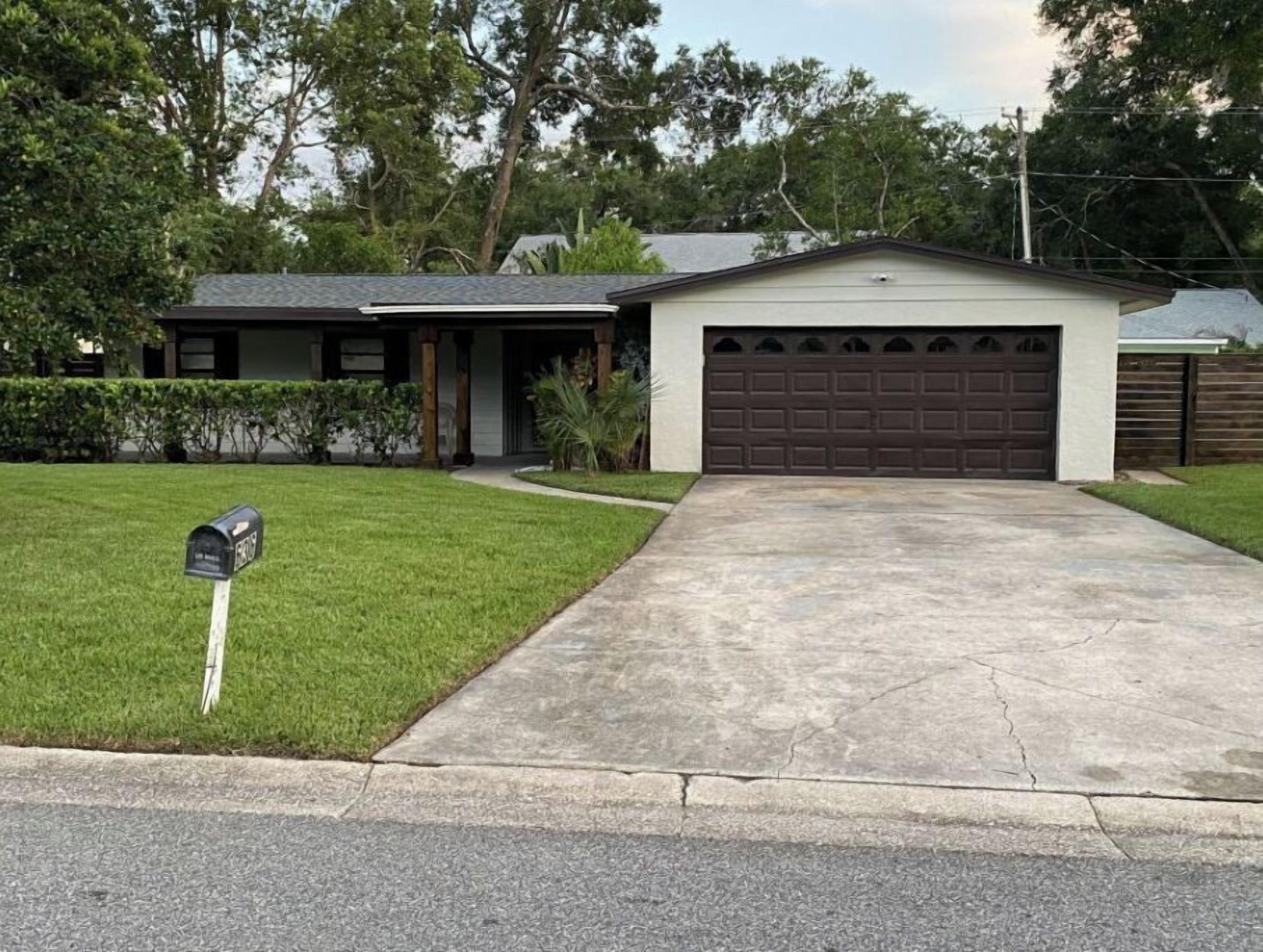 Fully renovated 4-bedroom,2-bathroom single family-15 mins from downtown Orlando
