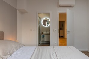 3 soverom, strykejern/-brett, internettilgang og sengetøy