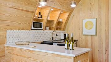 Microwave, coffee/tea maker, cookware/dishes/utensils