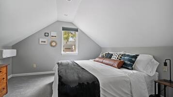 3 habitaciones, tabla de planchar con plancha y cuna de viaje