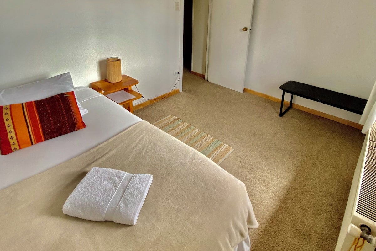 Classic Single Room | WiFi (free), individually decorated, individually furnished, bed sheets