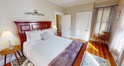 1st Choice Lodging- Maple Leaf Inn