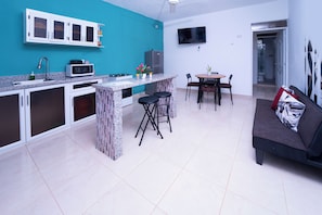 Interior - UNFORGETTABLE STAY/ COCKTAILS/ JACUZZI/ WI-FI/ AC. (Samana)