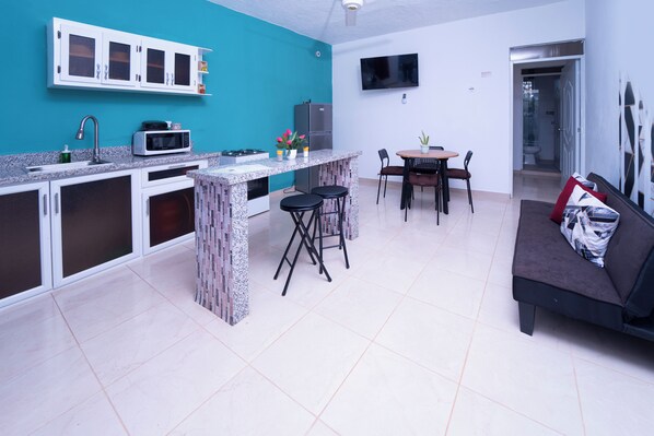 Interior - UNFORGETTABLE STAY/ COCKTAILS/ JACUZZI/ WI-FI/ AC. (Samana)
