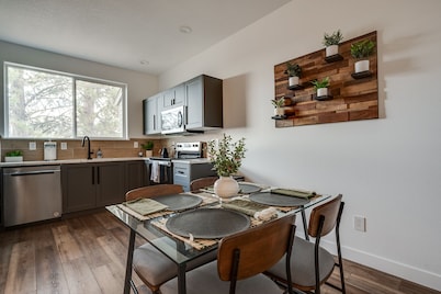 Home Centrally Located Near Old Mill Downtown