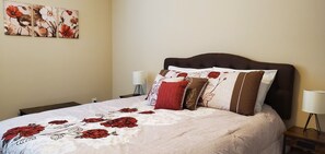 3 Schlafzimmer, Schreibtisch, Bügeleisen/Bügelbrett, kostenloses WLAN