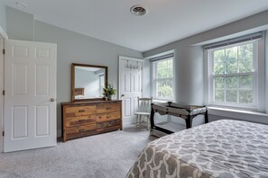 7 Schlafzimmer, Bügeleisen/Bügelbrett, Reisekinderbett, WLAN