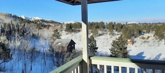 YOUR MOUNTAIN VACATION....Awaits You! Gorgeous Views of Mountains. Permit 37