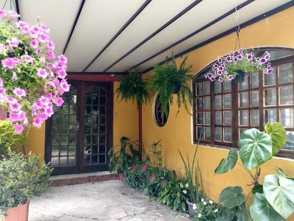 Exterior - Room 6 - Beautiful guesthouse in a central location and surrounded by nature  (Penedo Itatiaia)