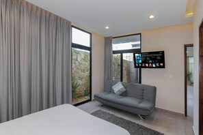 4 bedrooms, WiFi, bed sheets -  Hermosa Villa familiar con alberca privada, muy cerca de zonas activas en Tulum (Tulum)