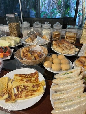 Free daily buffet breakfast
