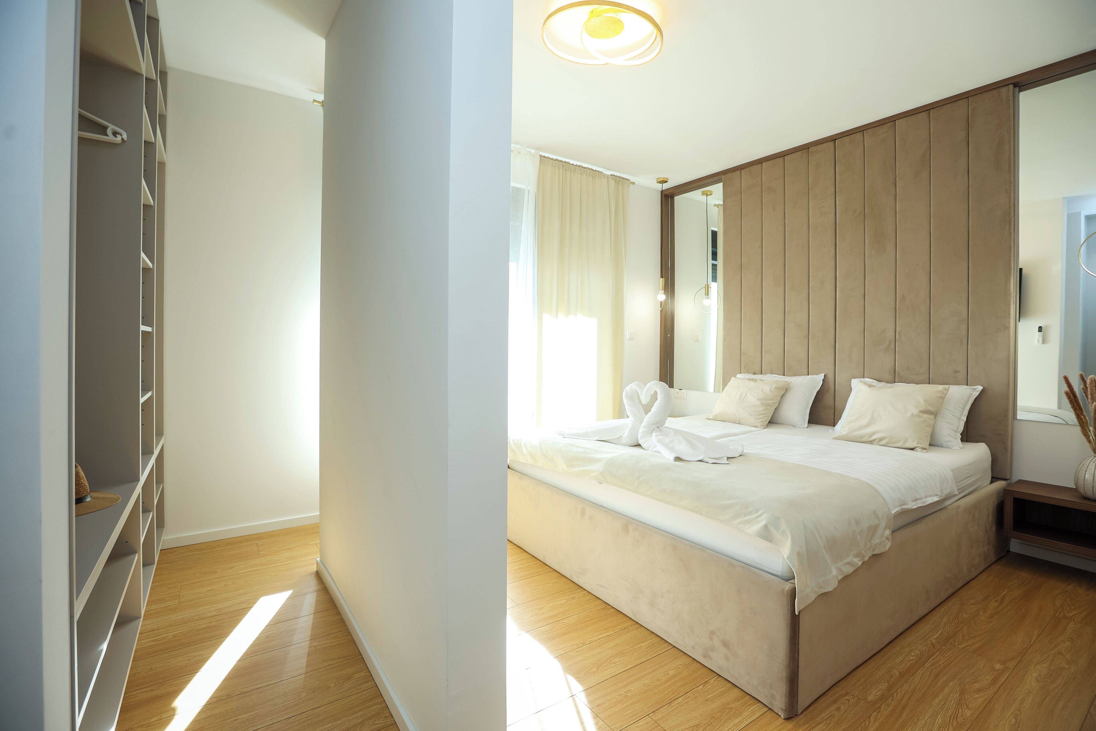 4 室のベッドルーム、アイロン / アイロン台、WiFi、ベッドシーツ