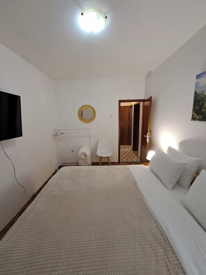 1 bedroom, iron/ironing board, WiFi, bed sheets
